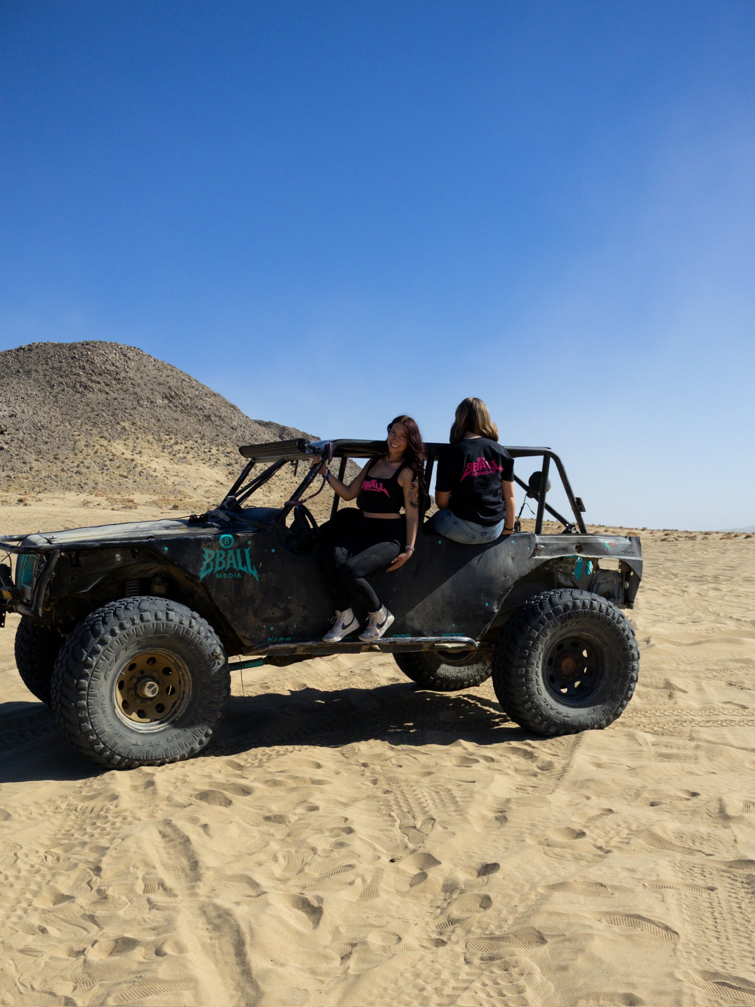 SIGNATURE 8BALL OFFROAD TANK CROP