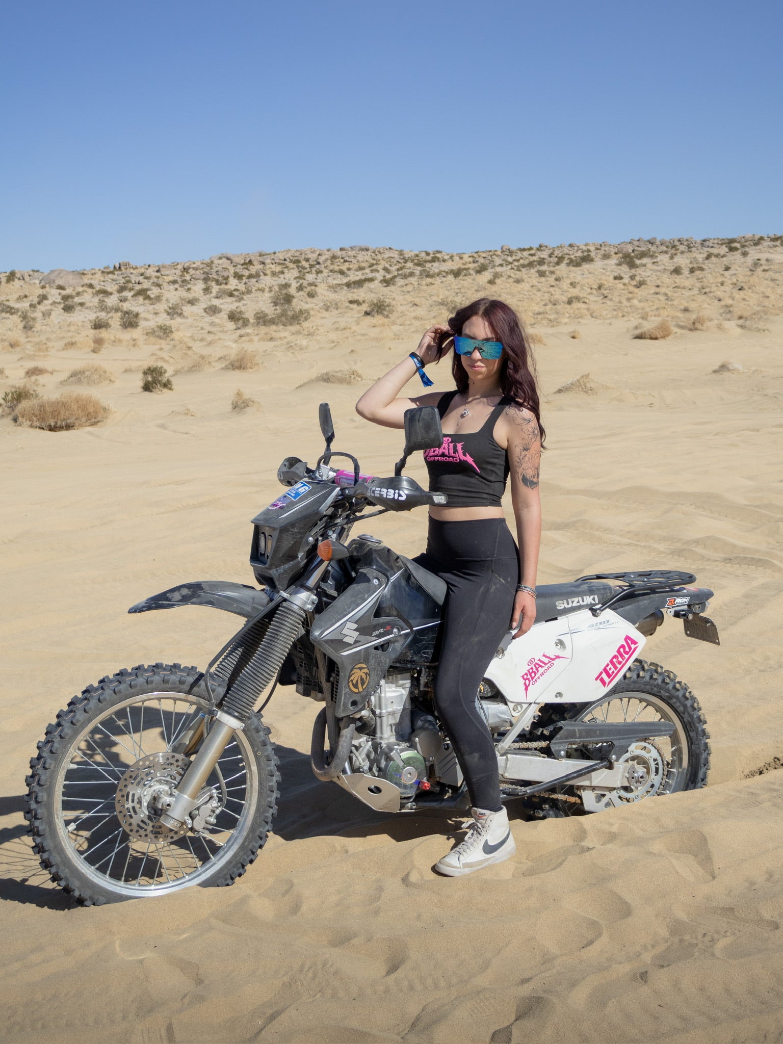 SIGNATURE 8BALL OFFROAD TANK CROP