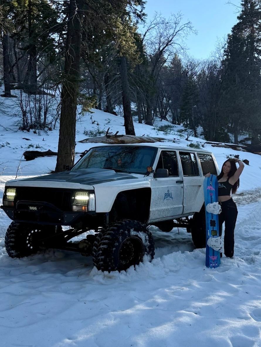 SIGNATURE 8BALL OFFROAD TANK CROP